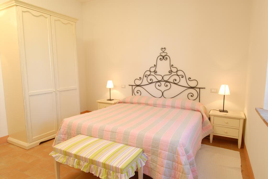 Agriturismo Tenuta Conti Faina Fratta Todina الغرفة الصورة
