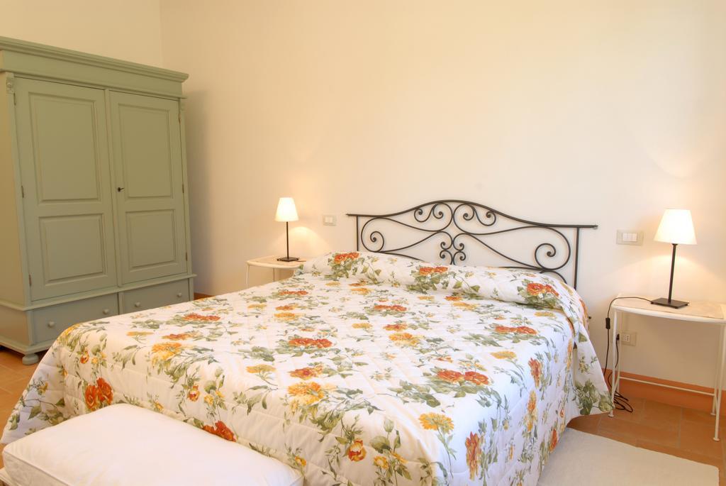 Agriturismo Tenuta Conti Faina Fratta Todina الغرفة الصورة